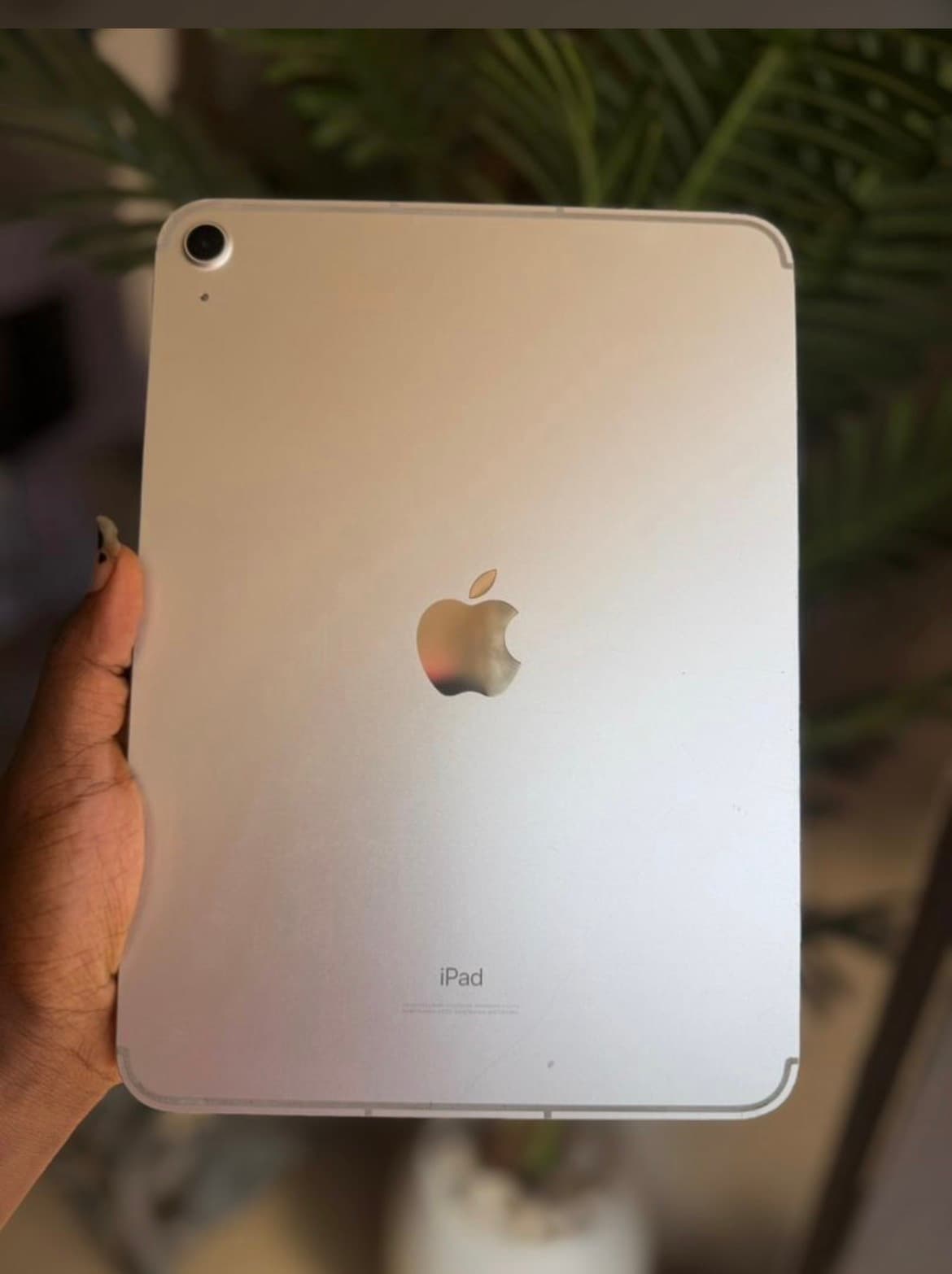 ``iPad 10th Gen WiFi+Cellular 64gb